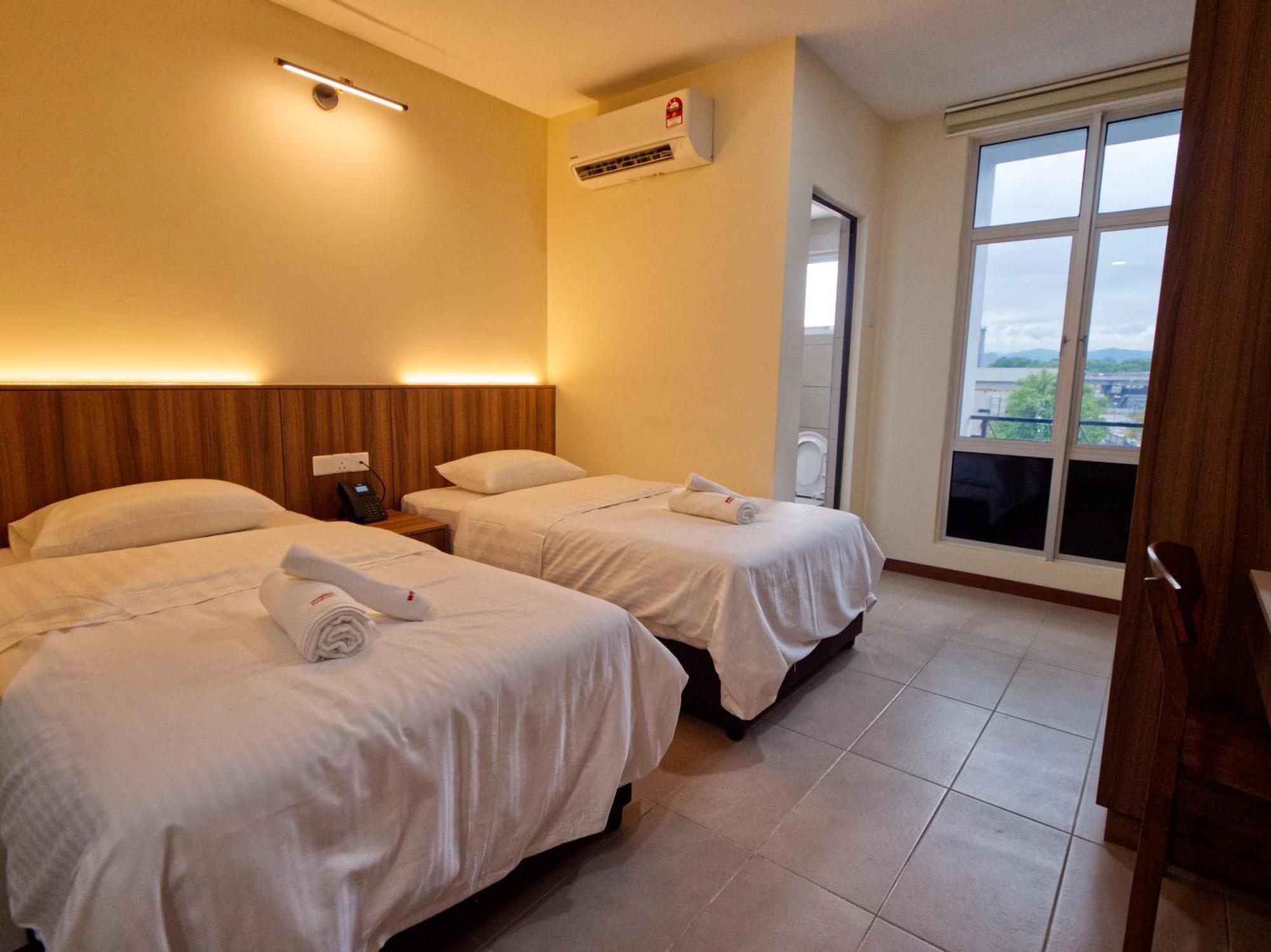 Weiss Hotels Kepong Baru Kampong Jawa Tengah 外观 照片